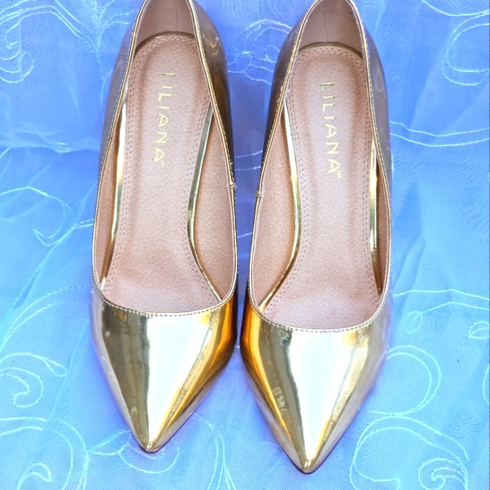 Liliana - Picture 2 of 3